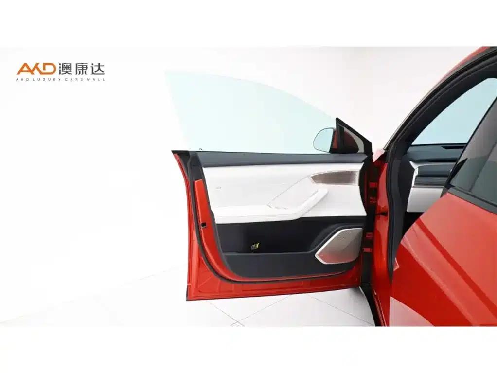 L60/2024/60kWh Rear-Wheel Drive — миниатюра 10
