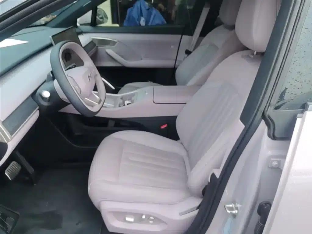 Chevrolet L60 2024 60kWh Rear-Wheel Drive — миниатюра 15
