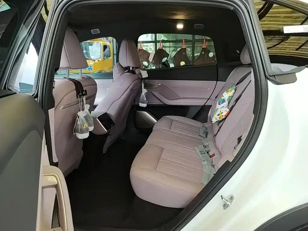 Chevrolet L60 2025 60kWh Rear-Wheel Drive — миниатюра 17