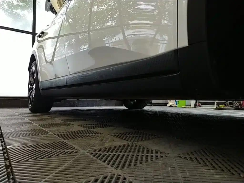 Chevrolet L60 2025 60kWh Rear-Wheel Drive — миниатюра 21