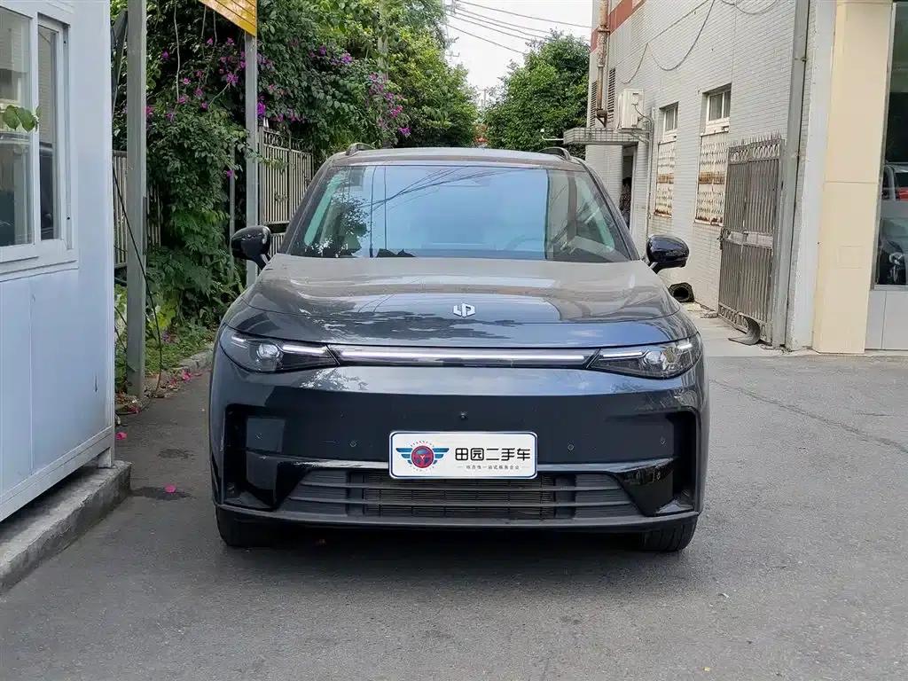 Leapmotor C16 2024 Range Extended 200 Premium Edition — миниатюра 2