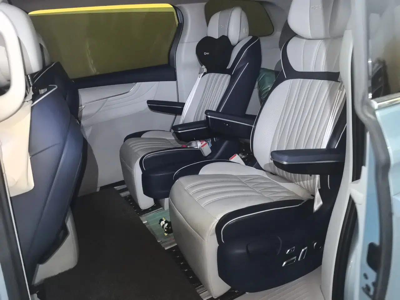 Roewe iMAX8 2022 400TGI Prestige Edition — миниатюра 18