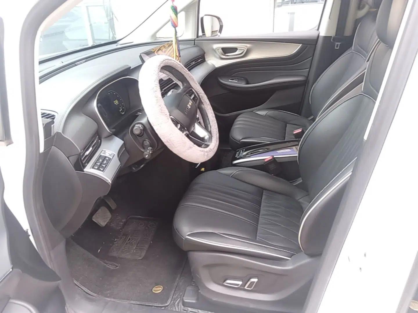 Roewe iMAX8 2021 400TGI Supreme Series Prestige Edition — миниатюра 17