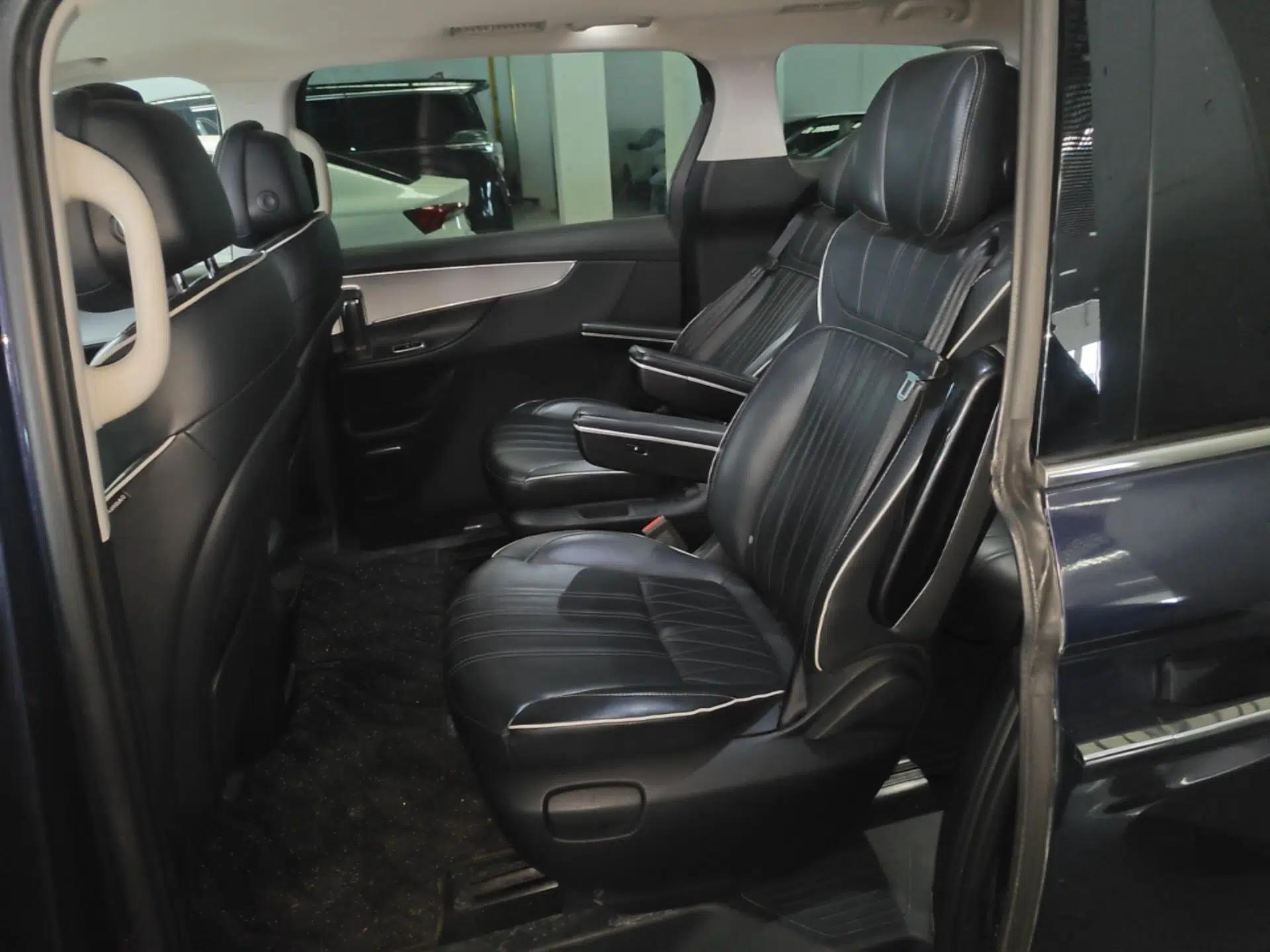 Roewe iMAX8 2022 Model 400TGI Exclusive Version for Key Accounts — миниатюра 20