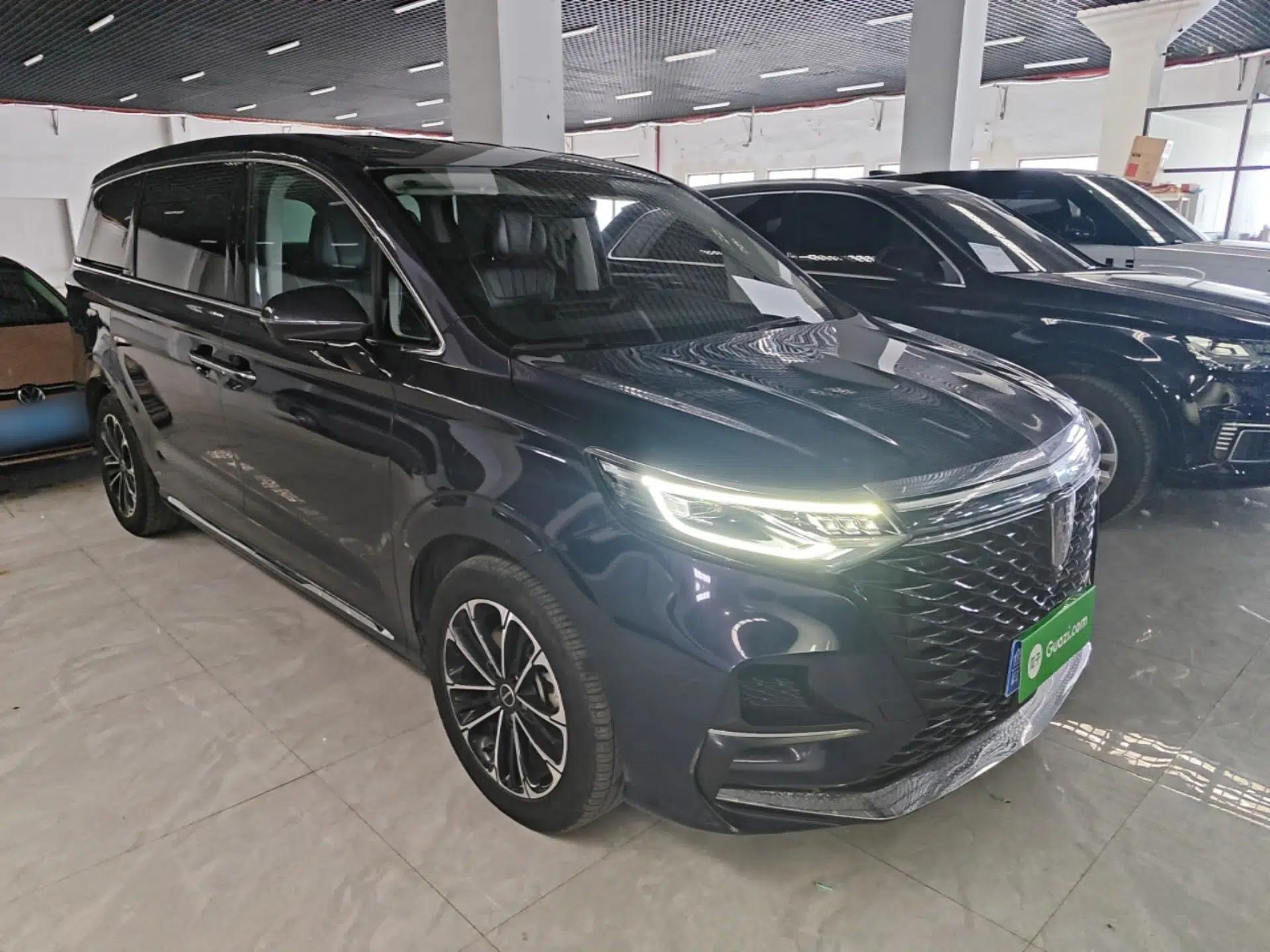 Roewe iMAX8 2022 Model 400TGI Exclusive Version for Key Accounts — миниатюра 3
