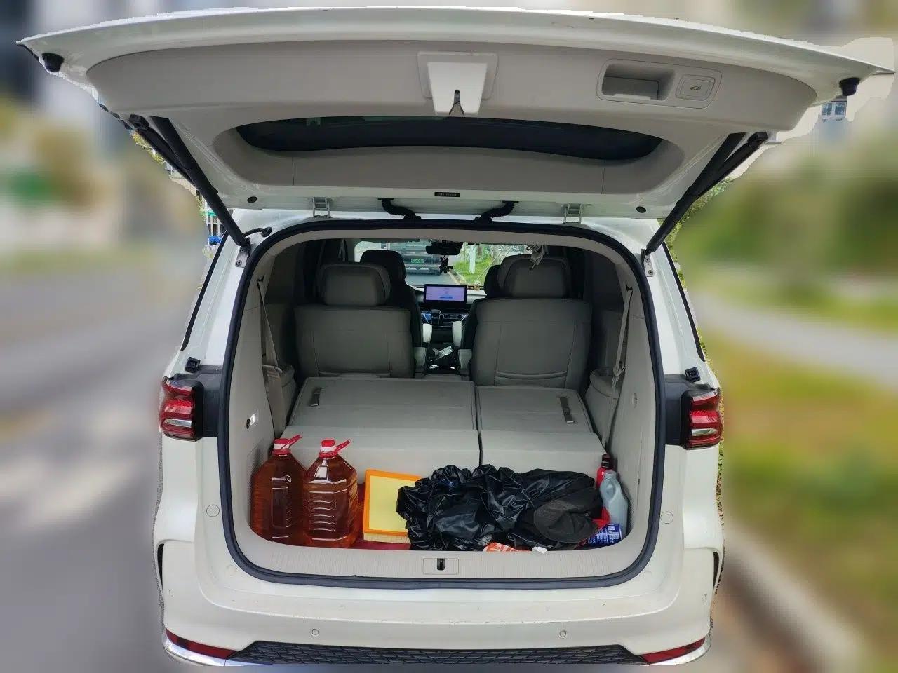 Roewe iMAX8 2023 400TGI Comfort Edition — миниатюра 20