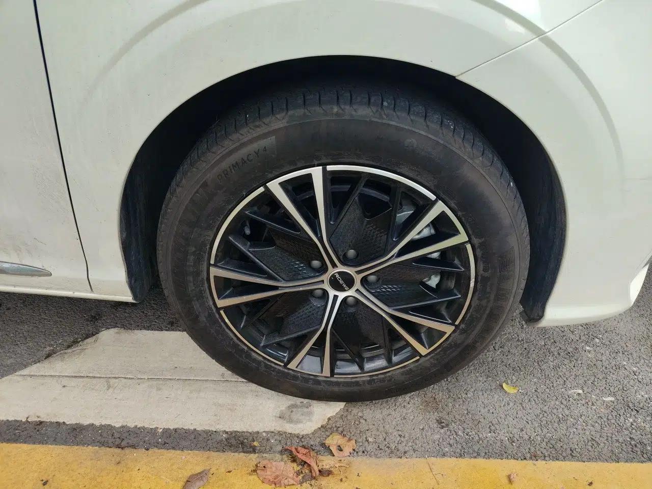 Roewe iMAX8 2023 400TGI Comfort Edition — миниатюра 8