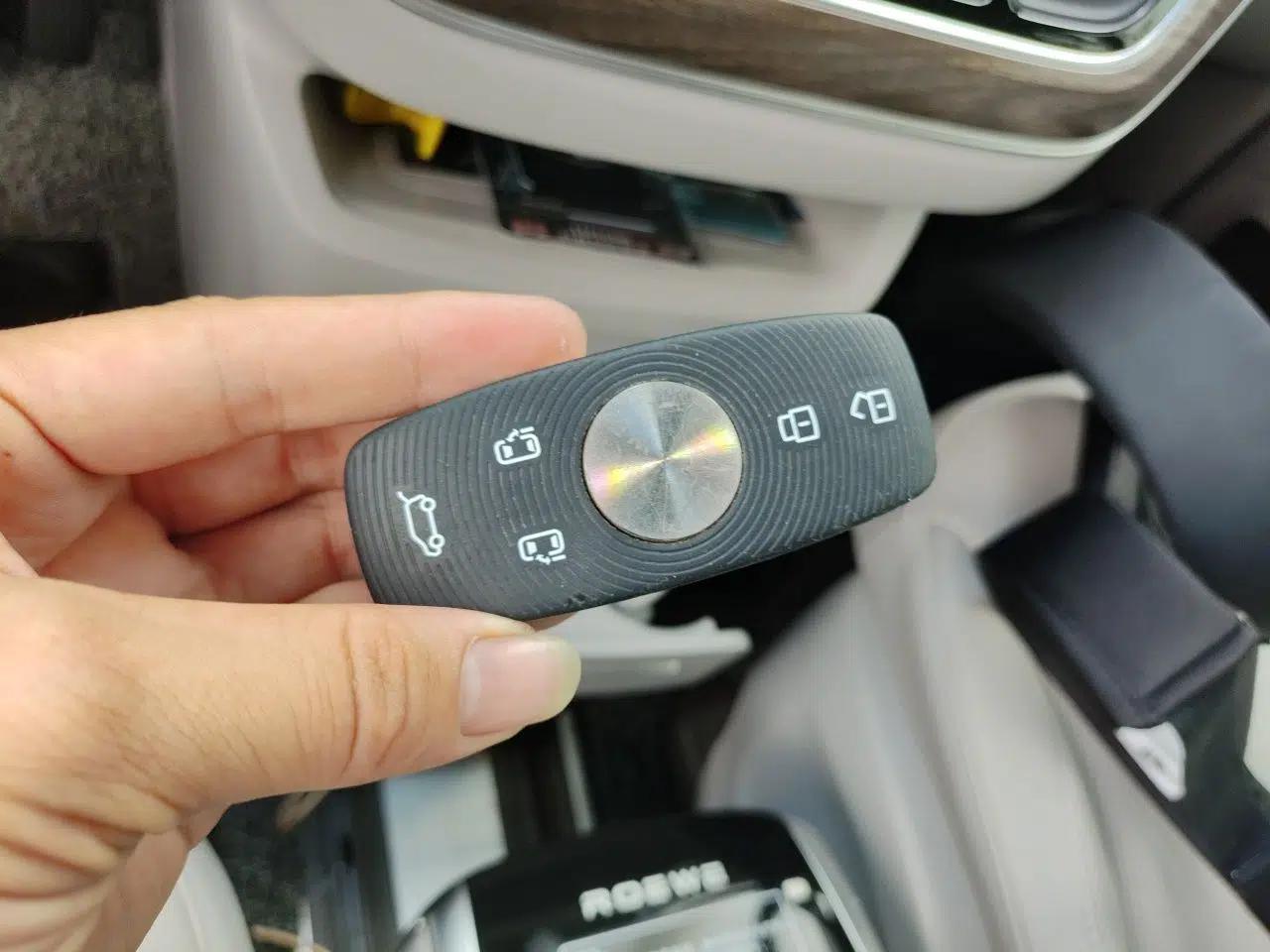 Roewe iMAX8 2023 400TGI Comfort Edition — миниатюра 9