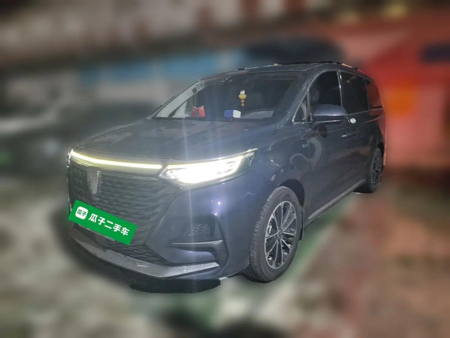 Roewe iMAX8 2021 400TGI Supreme Series Prestige Edition — миниатюра 1