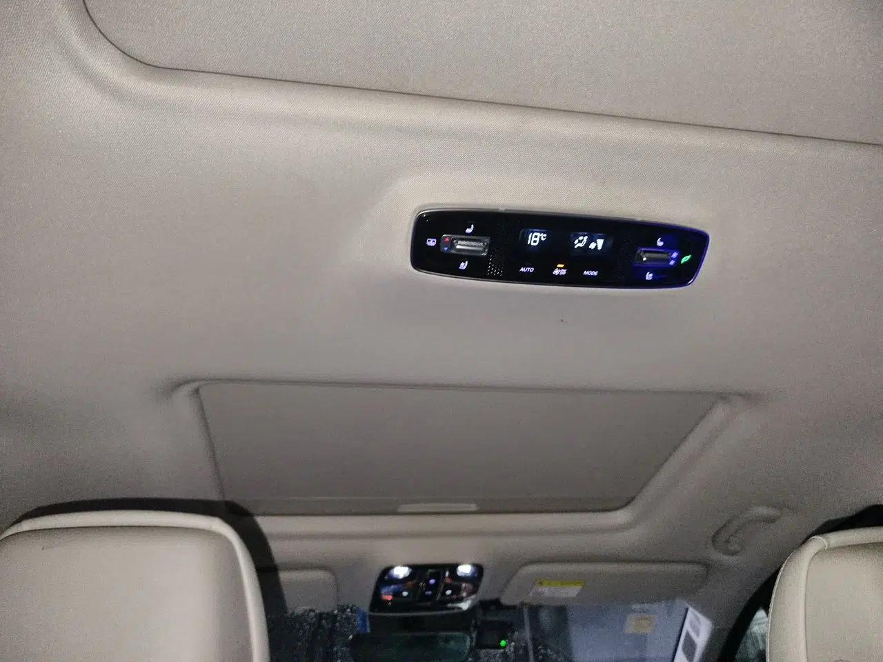 Roewe iMAX8 2021 400TGI Supreme Series Prestige Edition — миниатюра 19