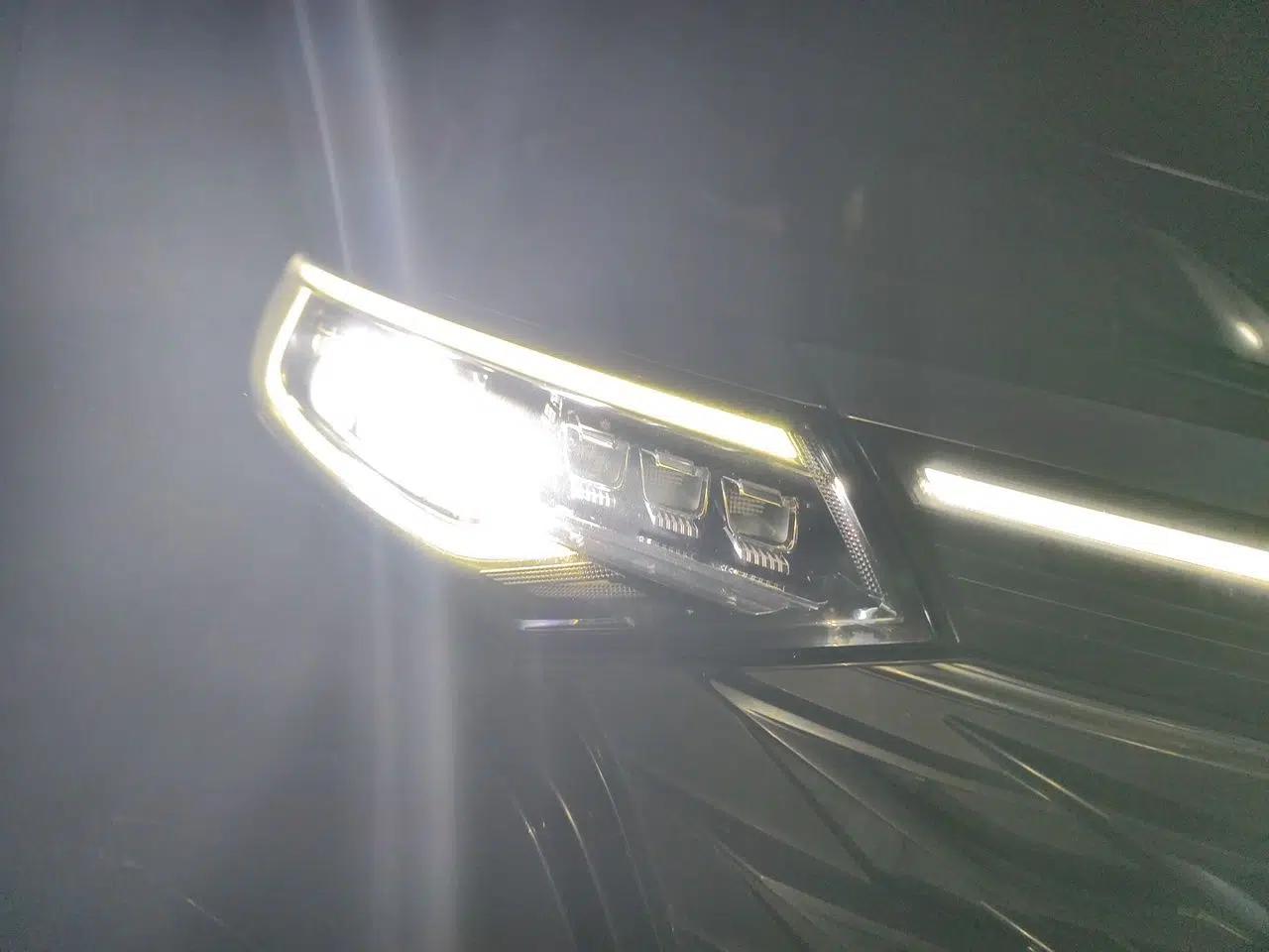 Roewe iMAX8 2021 400TGI Supreme Series Prestige Edition — миниатюра 7