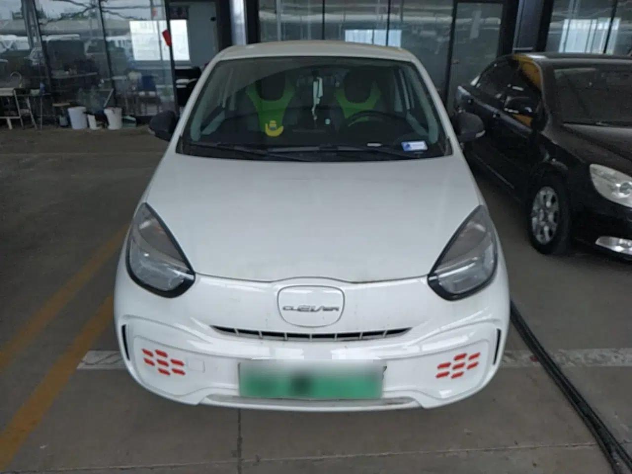 Roewe Clever 2021 302km Excellence Edition — миниатюра 2