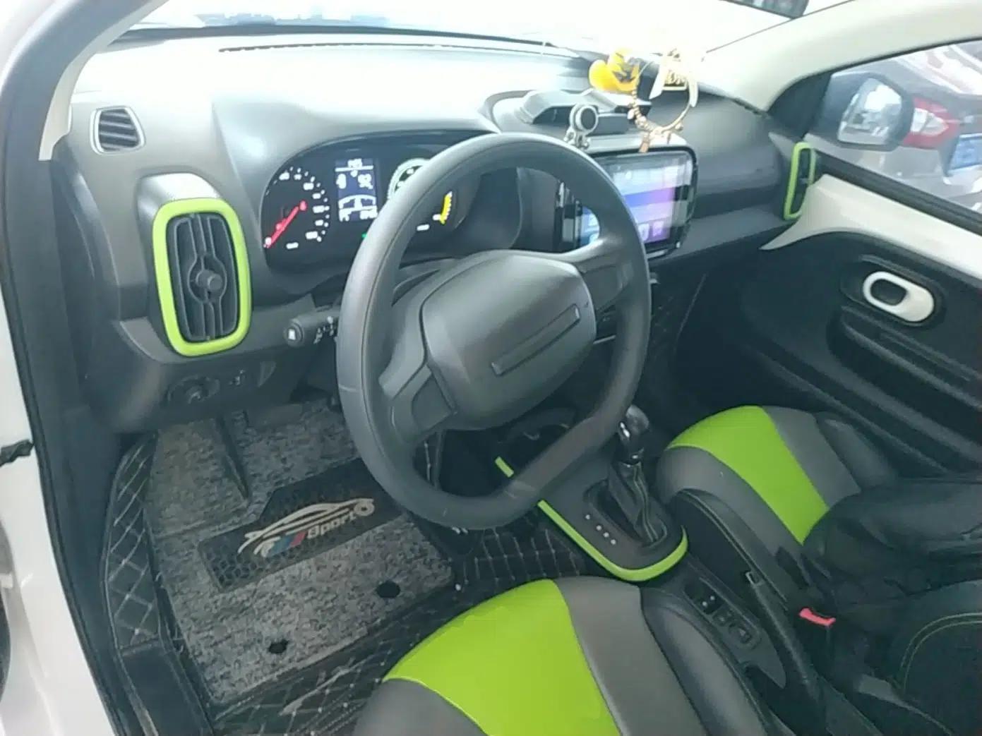 Roewe Clever 2021 302km Excellence Edition — миниатюра 13