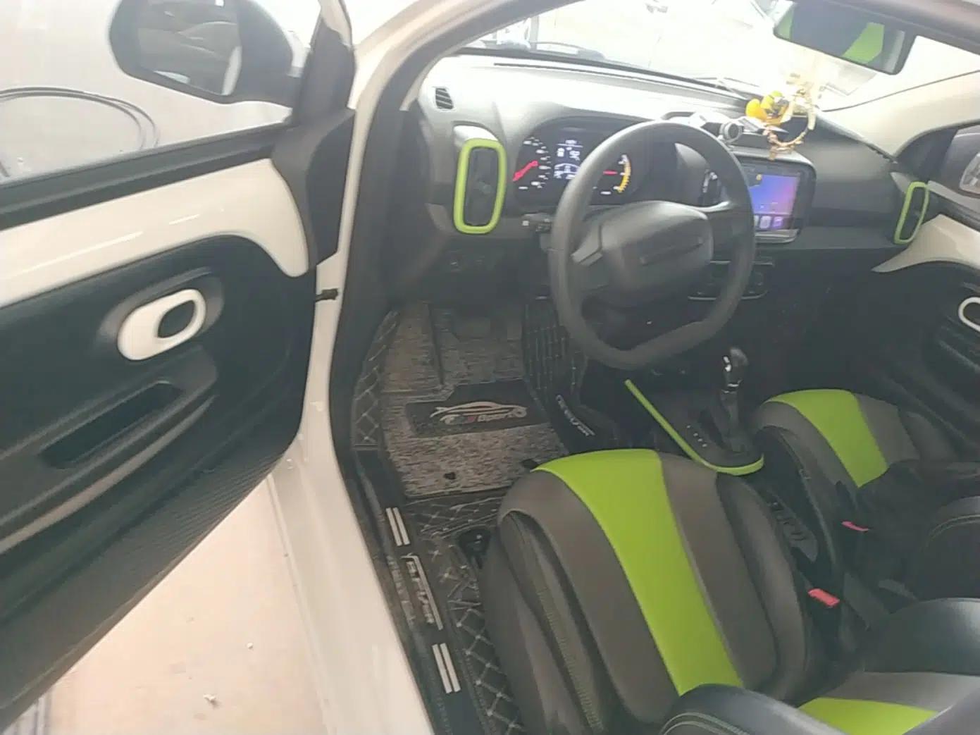 Roewe Clever 2021 302km Excellence Edition — миниатюра 17