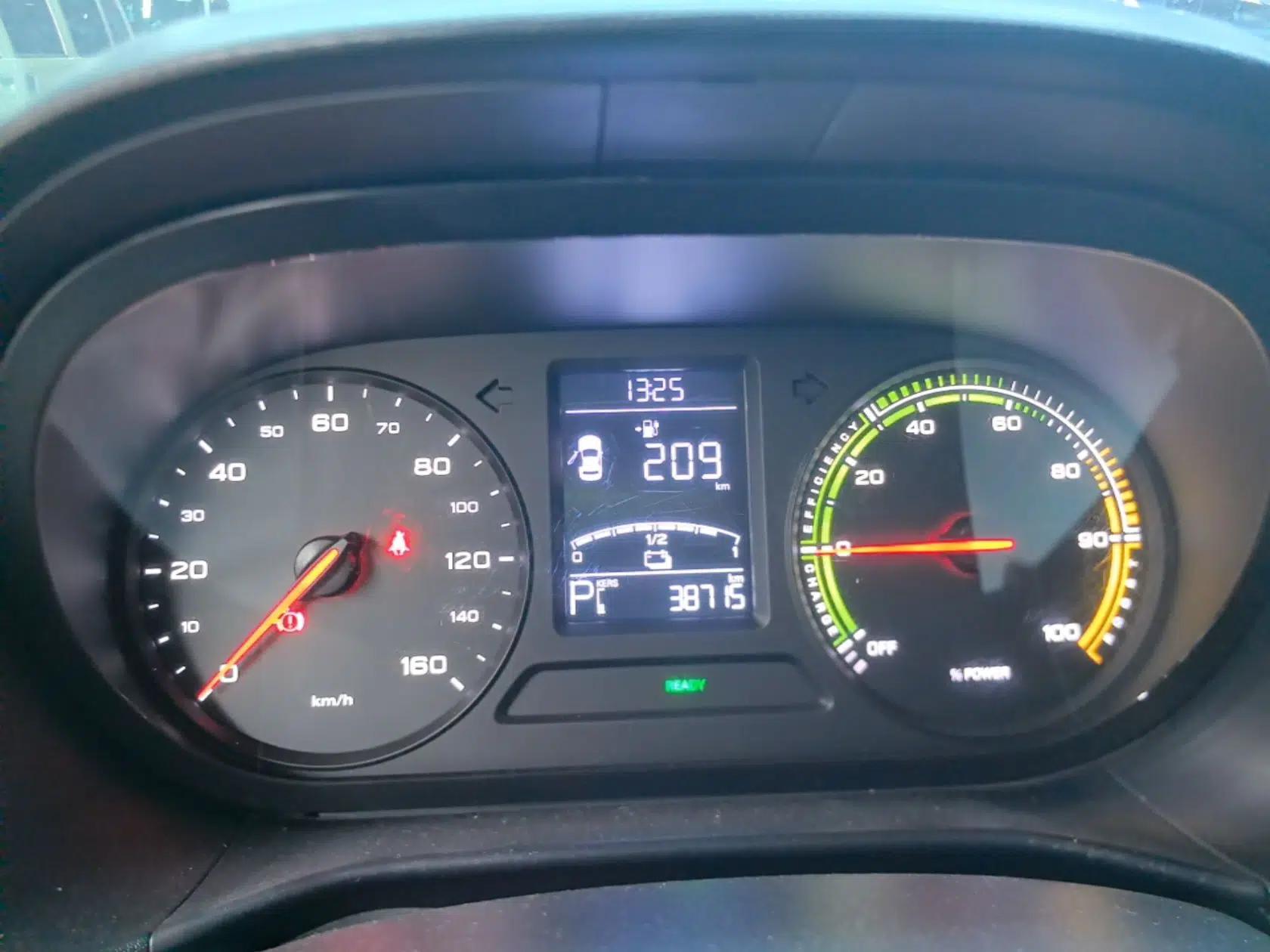 Roewe Clever 2022 311km QiQi BoBo Edition — миниатюра 15