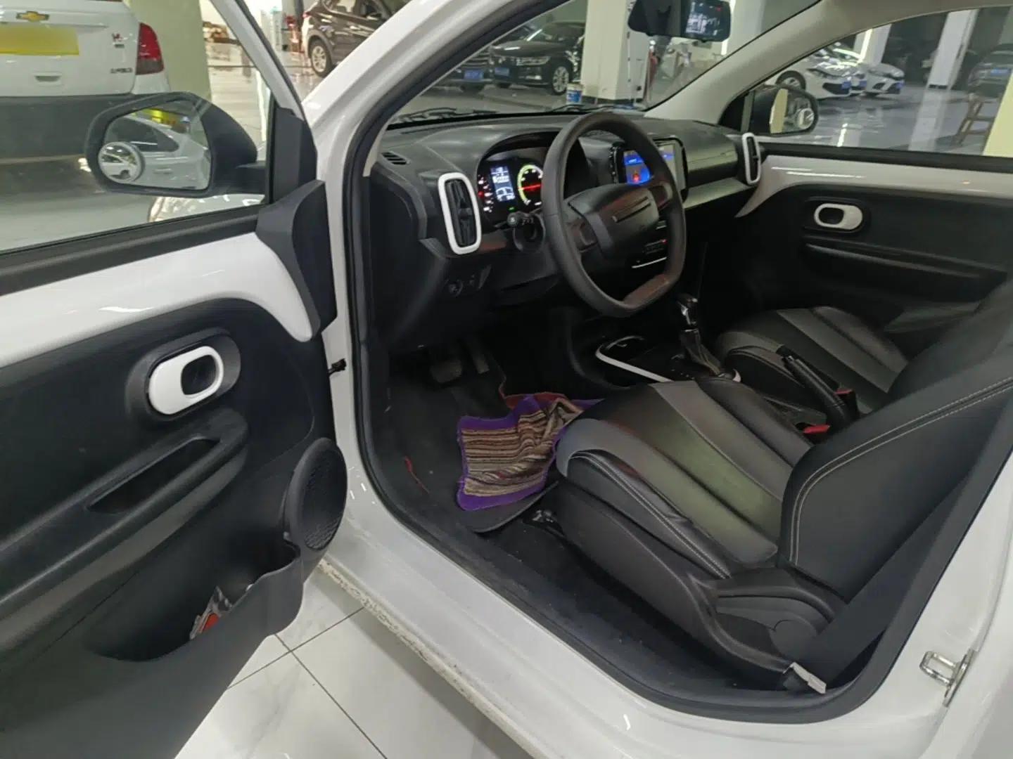 Roewe Clever 2022 311km QiQi BoBo Edition — миниатюра 19