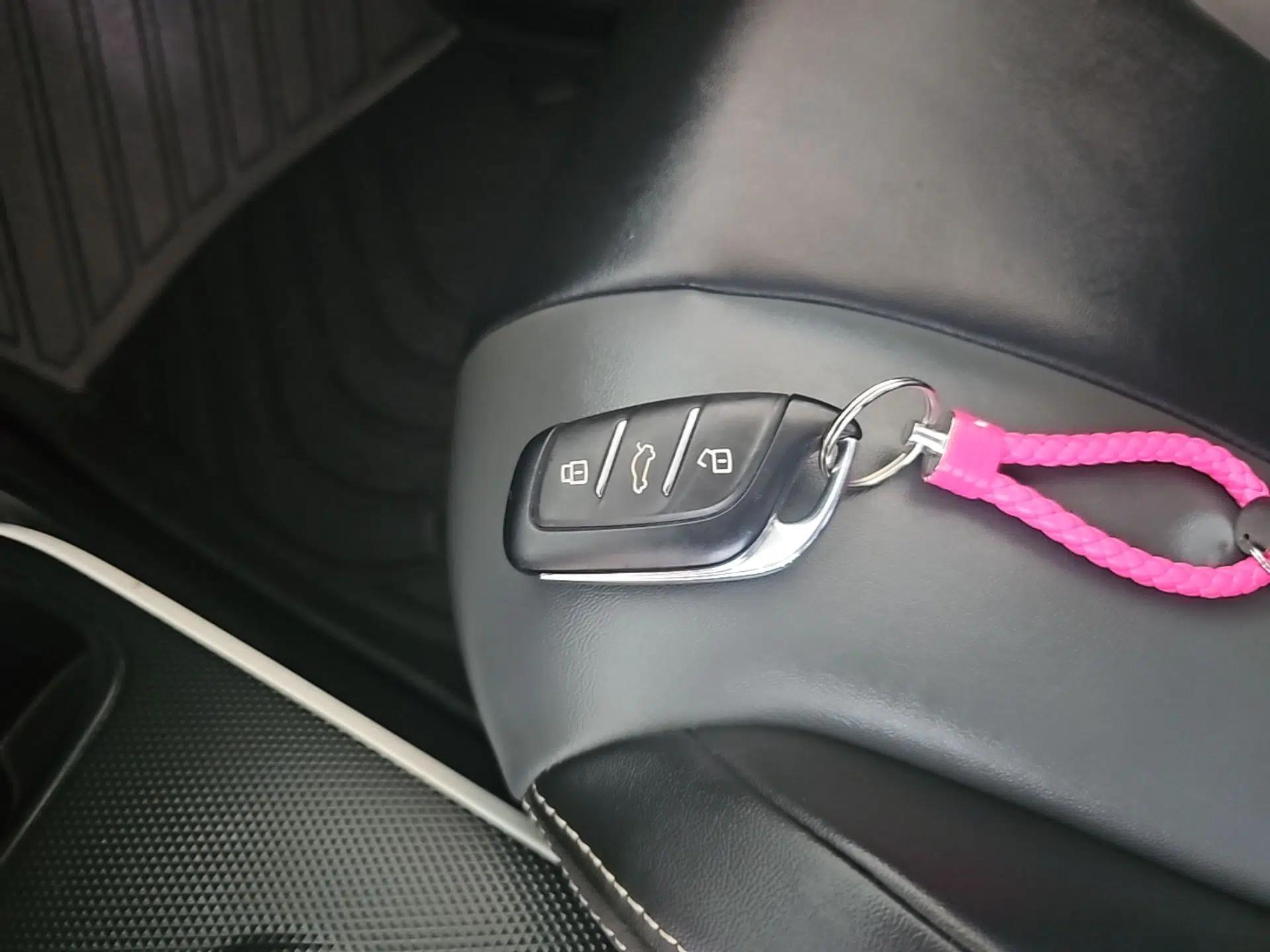 Roewe Clever 2022 311km QiQi BoBo Edition — миниатюра 12