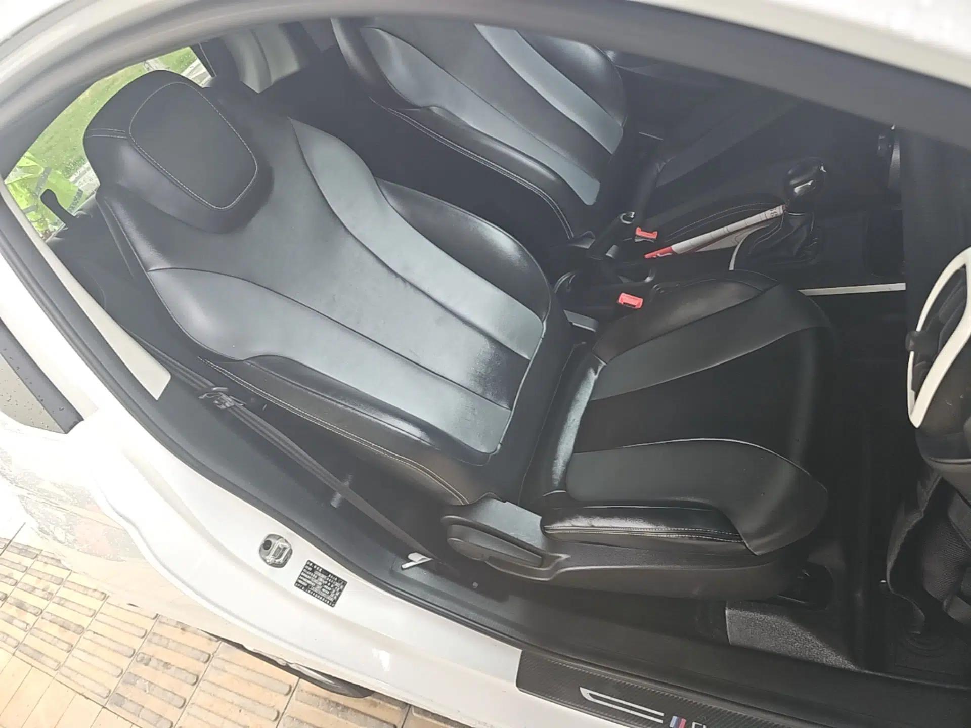 Roewe Clever 2022 311km QiQi BoBo Edition — миниатюра 23