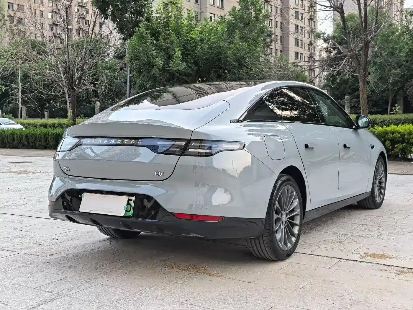 Leapmotor C01 2024 Range Extended 316 Premium Edition — миниатюра 9