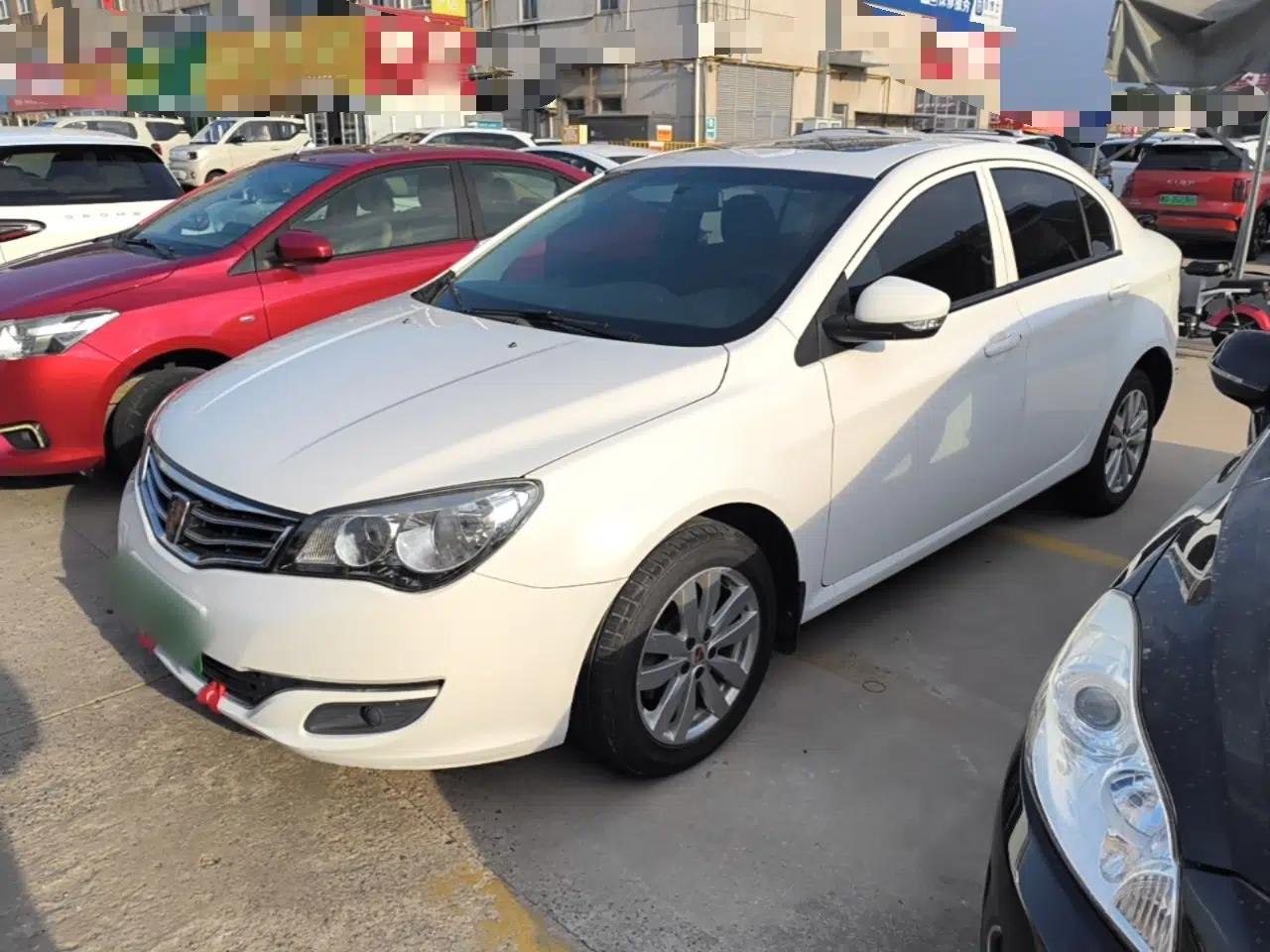 Roewe 350 2015 1.5L Manual Luxury Sunroof Edition — миниатюра 1