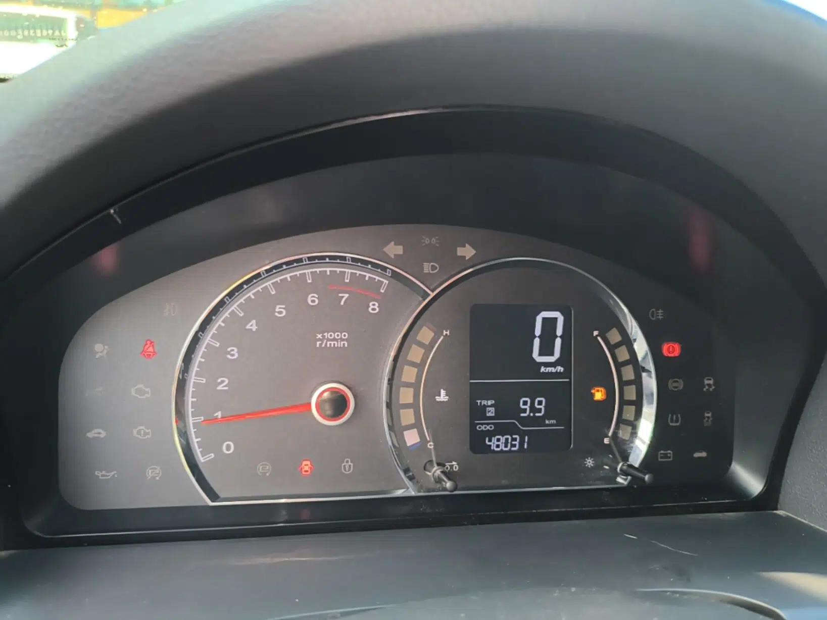 Roewe 350 2015 1.5L Manual Luxury Sunroof Edition — миниатюра 14