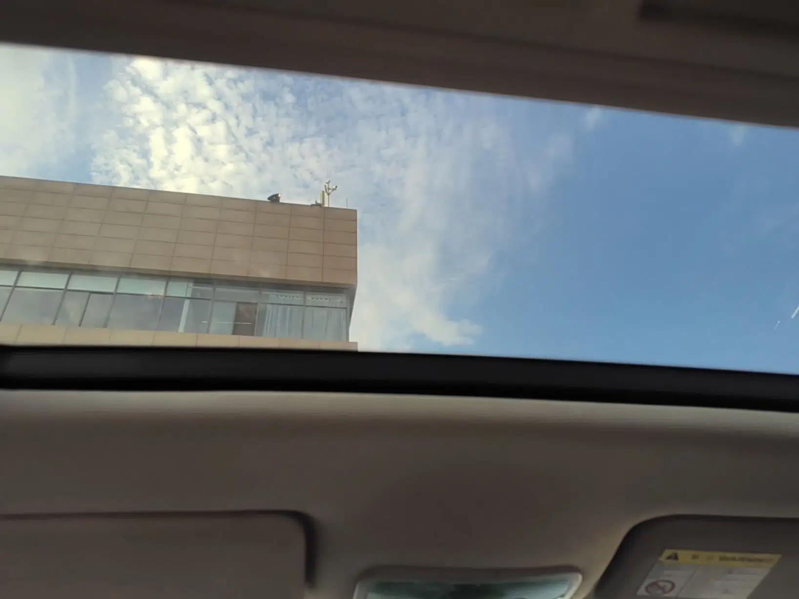 Roewe 350 2015 1.5L Manual Luxury Sunroof Edition — миниатюра 20