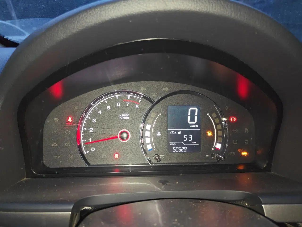 Roewe 350 2015 1.5L Manual Luxury Sunroof Edition — миниатюра 12