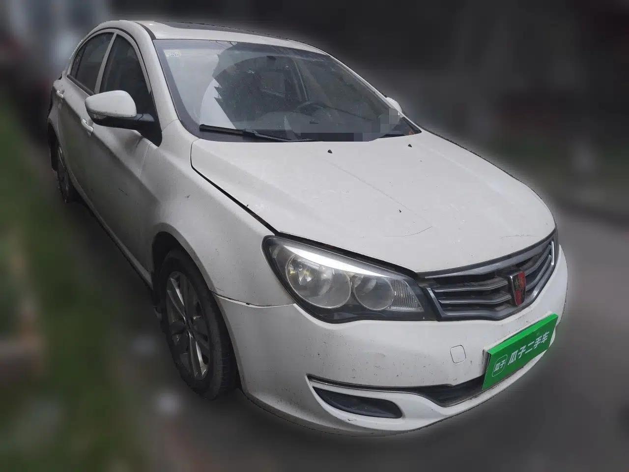 Roewe 350 2015 1.5L Manual Luxury Sunroof Edition — миниатюра 3