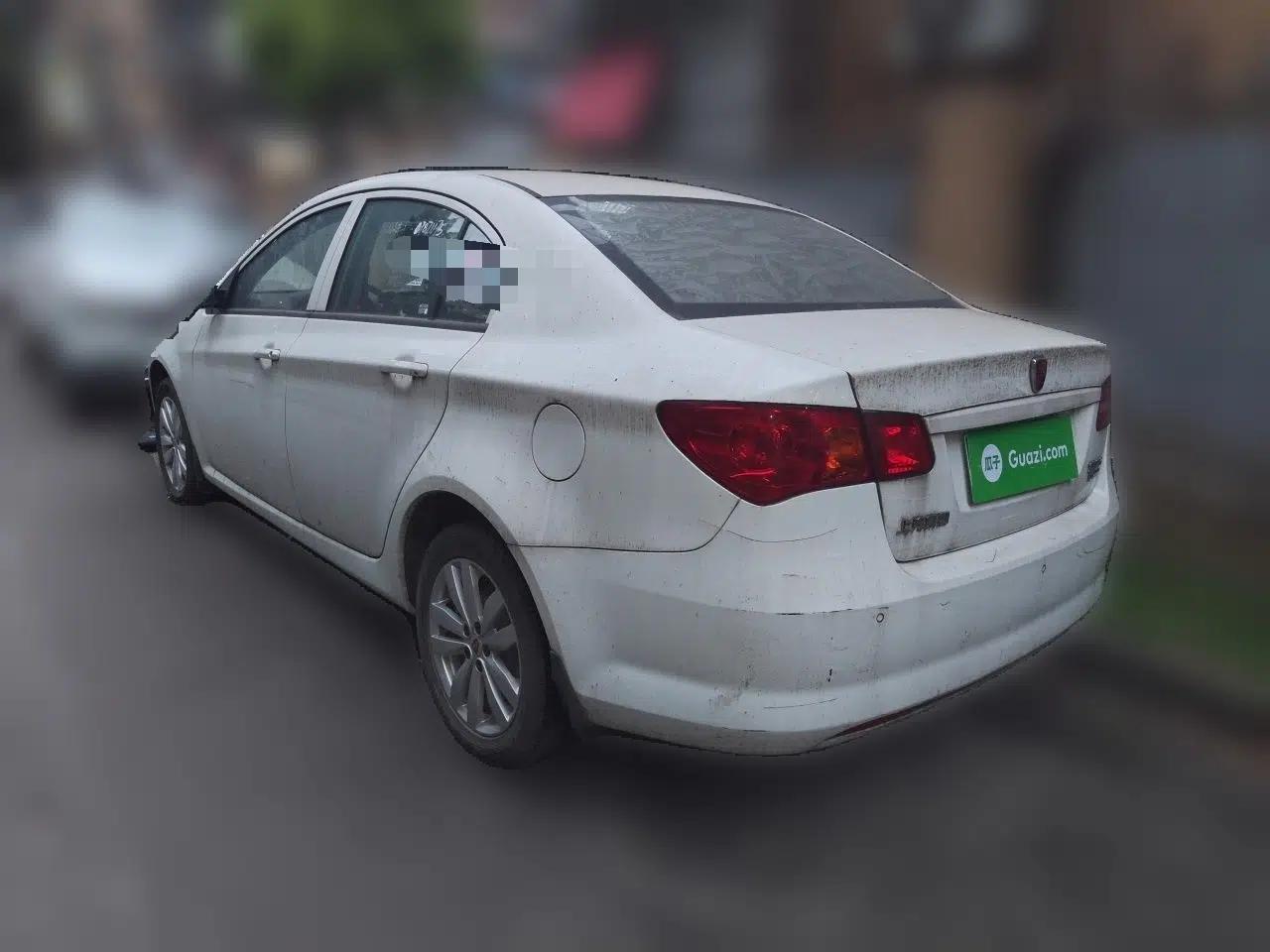Roewe 350 2015 1.5L Manual Luxury Sunroof Edition — миниатюра 4