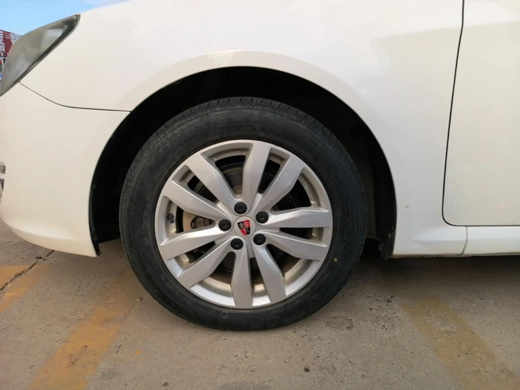 Roewe 350 2015 1.5L Manual Luxury Sunroof Edition — миниатюра 9