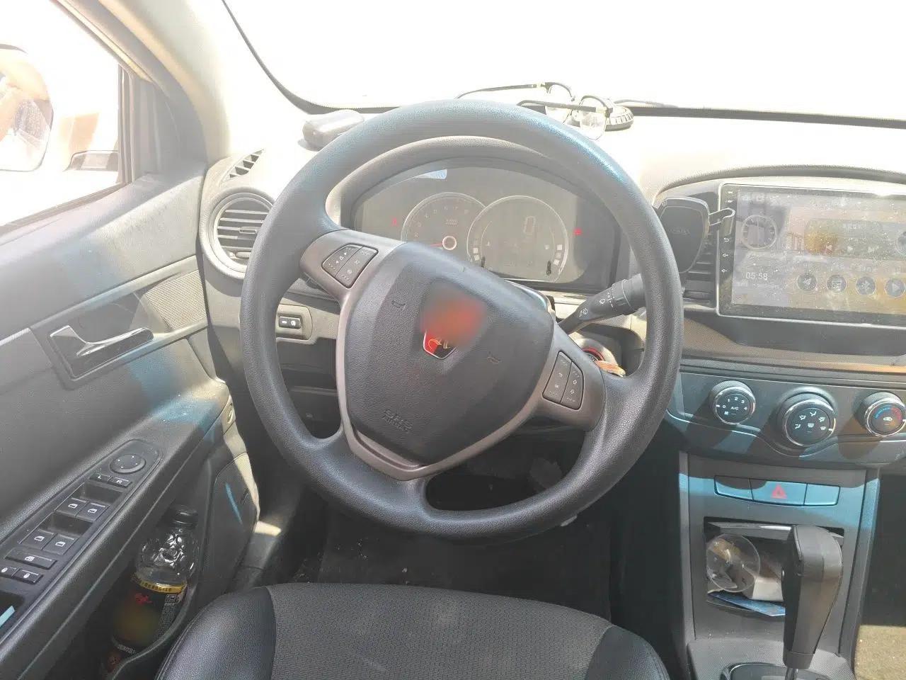 Roewe 350 2013 350C 1.5L Automatic Xunyue Edition — миниатюра 11