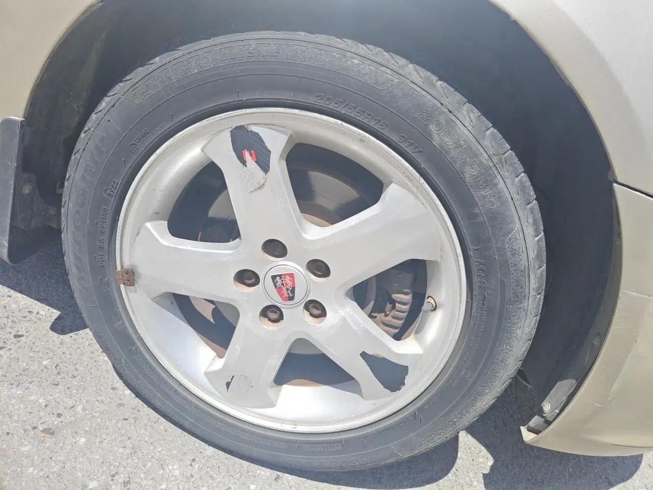 Roewe 350 2013 350C 1.5L Automatic Xunyue Edition — миниатюра 8