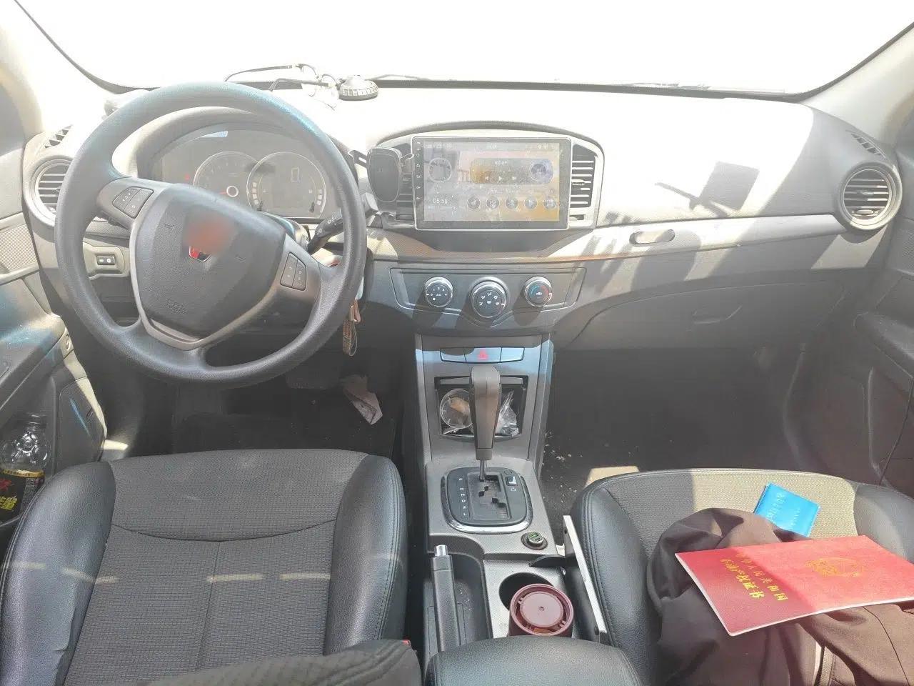 Roewe 350 2013 350C 1.5L Automatic Xunyue Edition — миниатюра 10