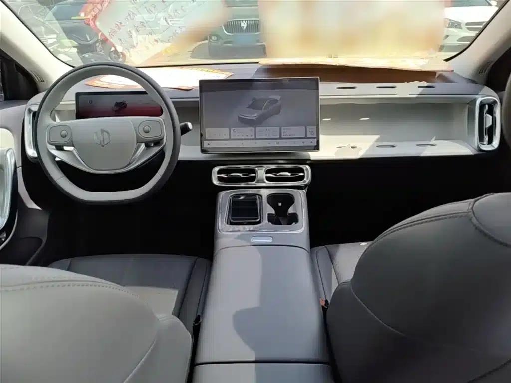Leapmotor B01 2025 650 Enjoy Edition — миниатюра 10