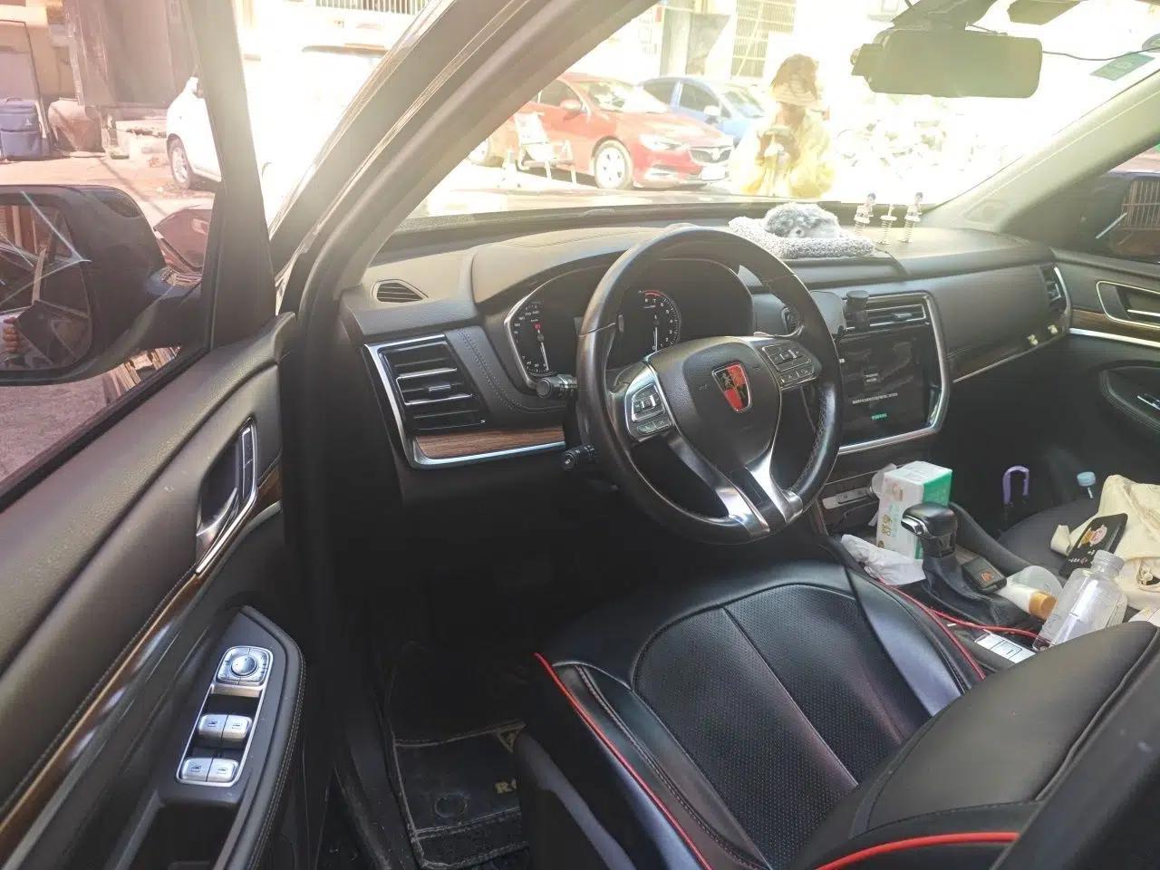 Roewe RX8 2018 30T Smart Connectivity Two-Wheel Drive Flagship Edition — миниатюра 17