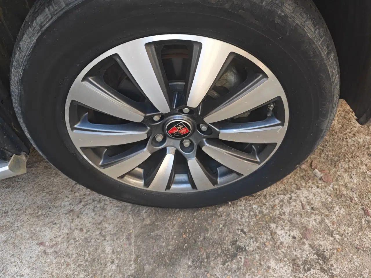 Roewe RX8 2018 30T Smart Connectivity Two-Wheel Drive Flagship Edition — миниатюра 8