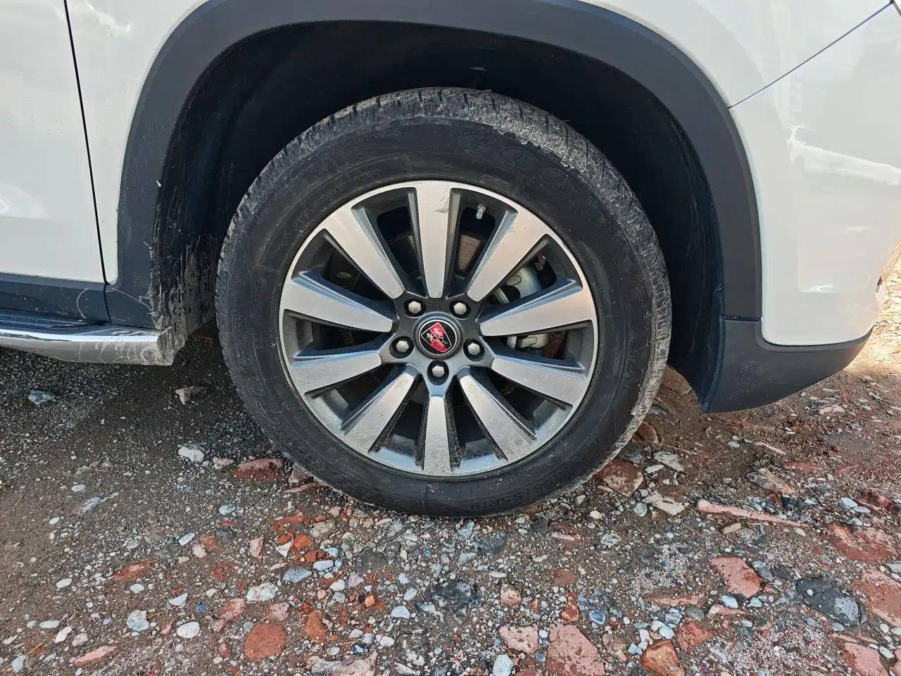 Roewe RX8 2019 30T Smart Connectivity Two-Wheel Drive Supreme Flagship Edition — миниатюра 8