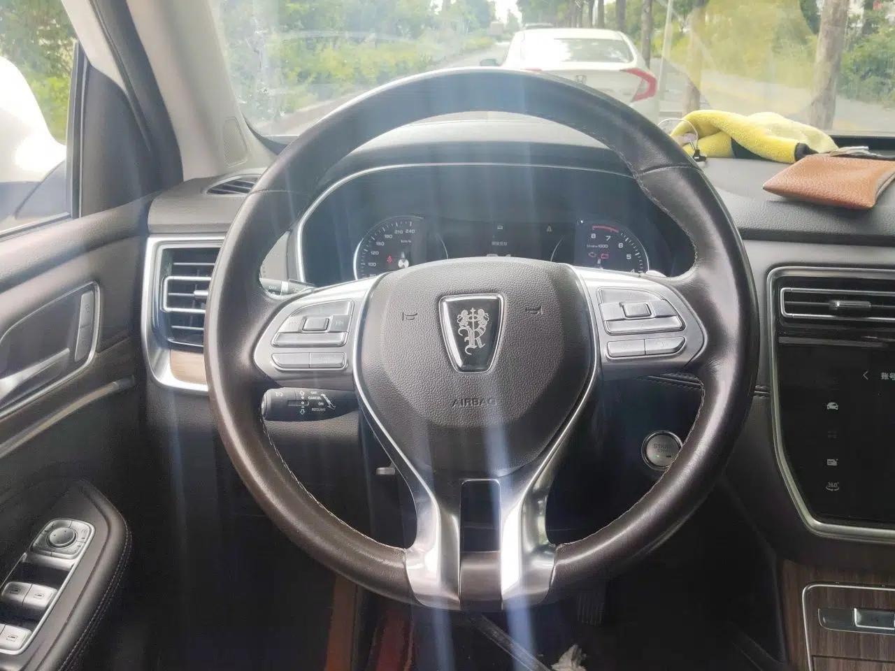 Roewe RX8 2019 30T Two-Wheel Drive Supreme Flagship Edition — миниатюра 11