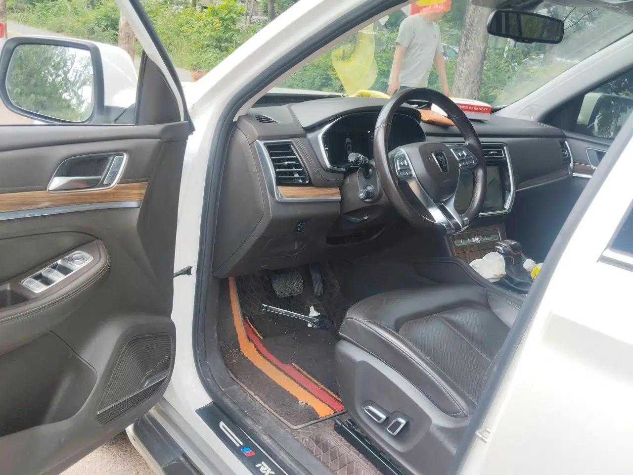 Roewe RX8 2019 30T Two-Wheel Drive Supreme Flagship Edition — миниатюра 17