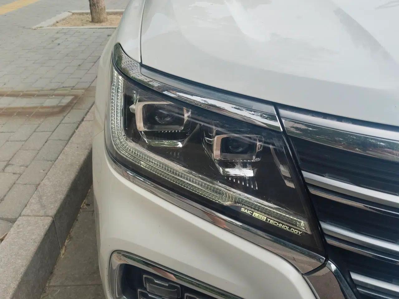 Roewe RX8 2019 30T Two-Wheel Drive Supreme Flagship Edition — миниатюра 7