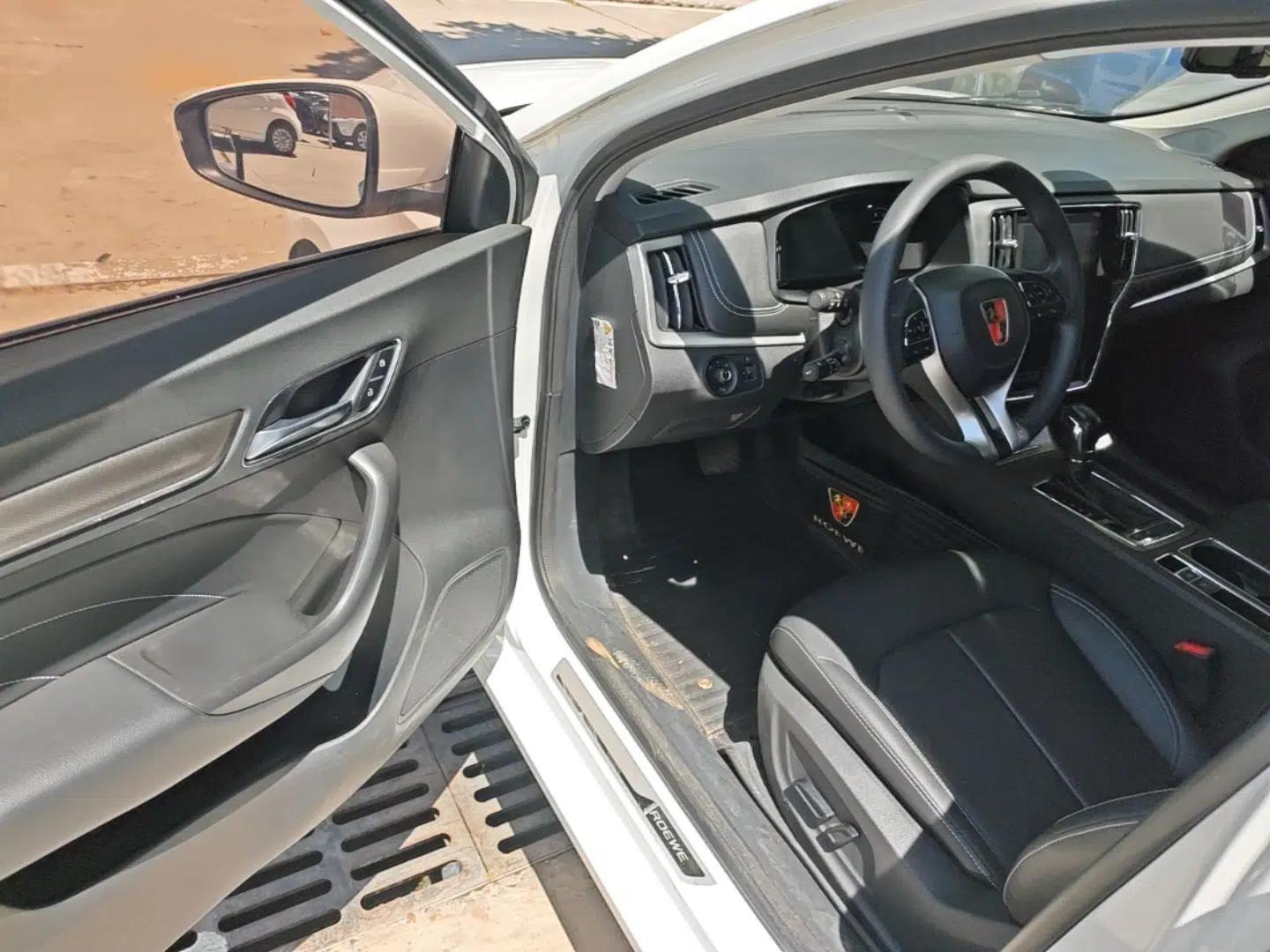 Roewe i6 2020 PLUS 1.6L CVT 4G Connected Glory Holographic Edition — миниатюра 19