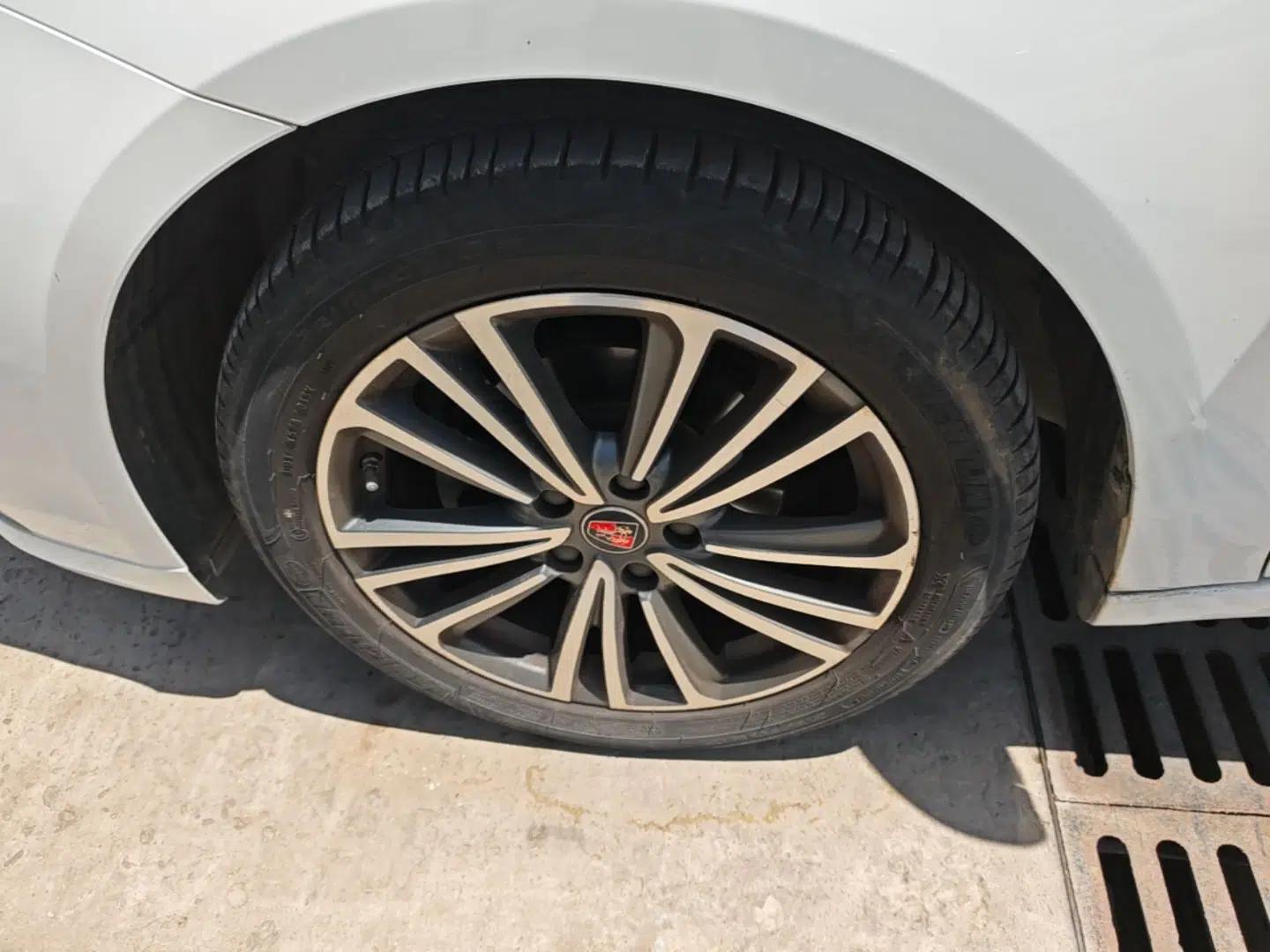 Roewe i6 2020 PLUS 1.6L CVT 4G Connected Glory Holographic Edition — миниатюра 8