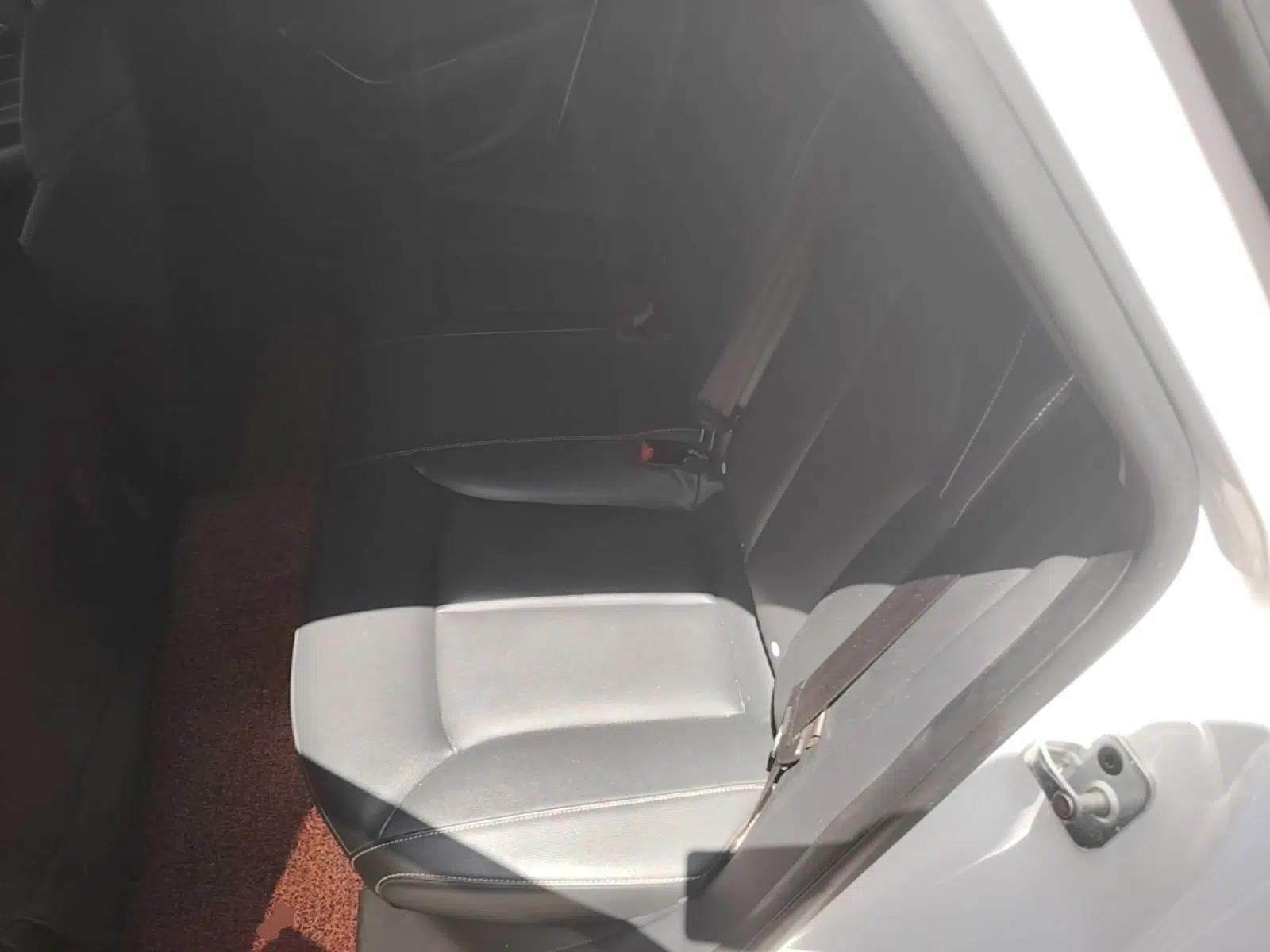 Roewe i6 2020 PLUS 1.6L Manual 4G Connect Glory Flagship Edition — миниатюра 20
