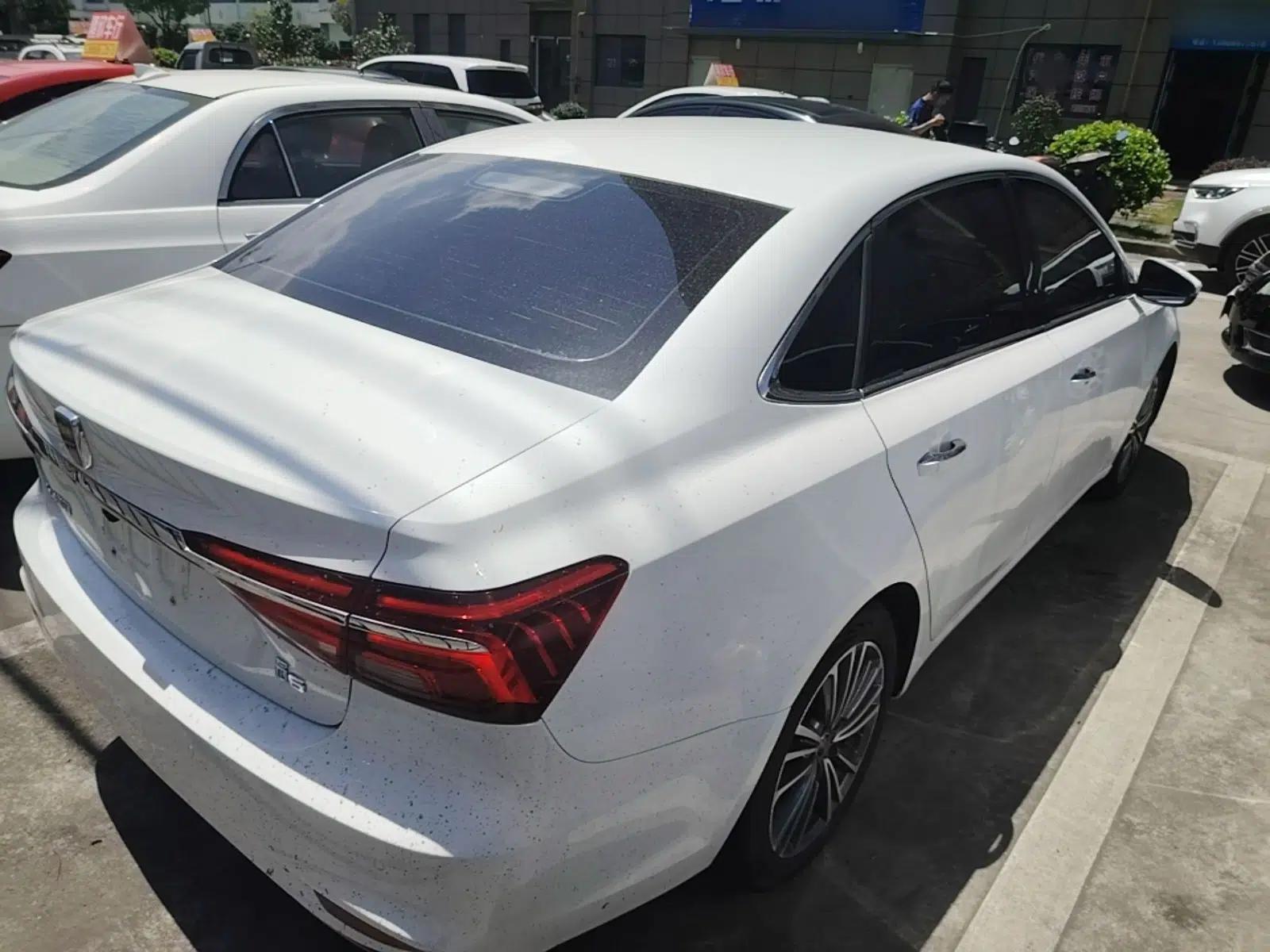 Roewe i6 2020 PLUS 1.6L Manual 4G Connect Glory Flagship Edition — миниатюра 6