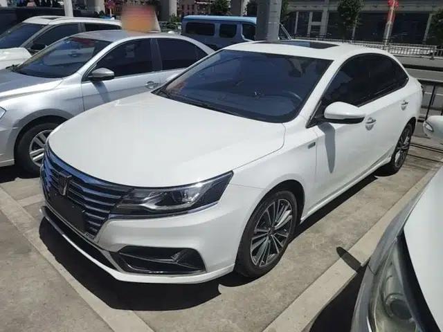 Roewe i6 2020 PLUS 1.6L Manual 4G Connect Glory Flagship Edition