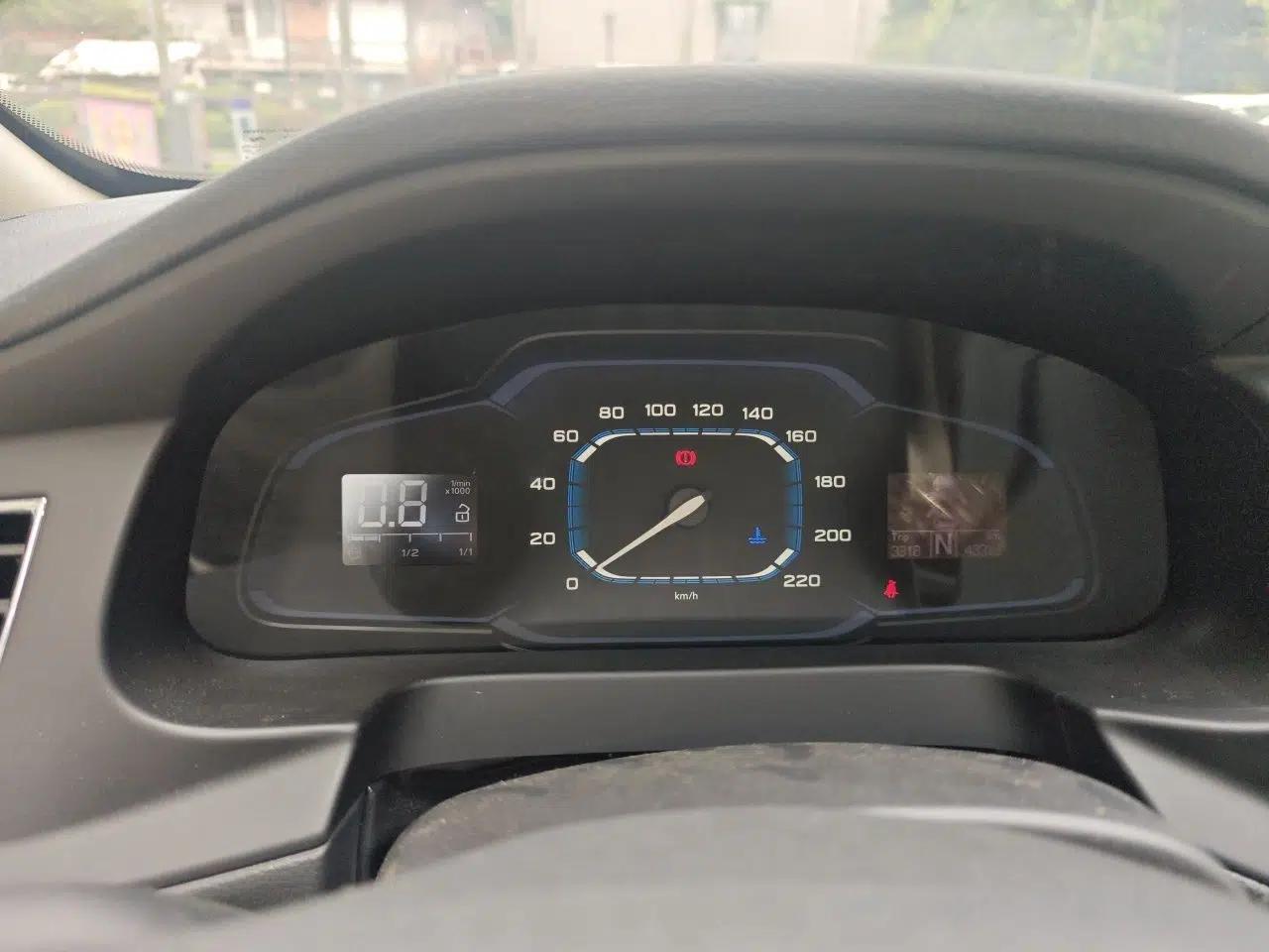 Roewe 360 2015 20T TST Deluxe Edition — миниатюра 12