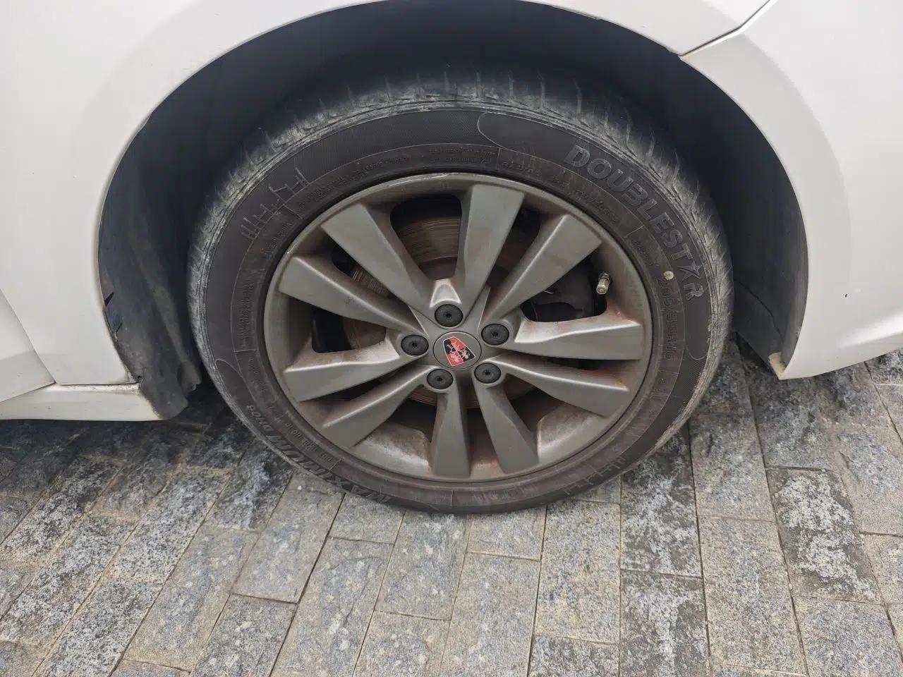 Roewe 360 2015 20T TST Deluxe Edition — миниатюра 8