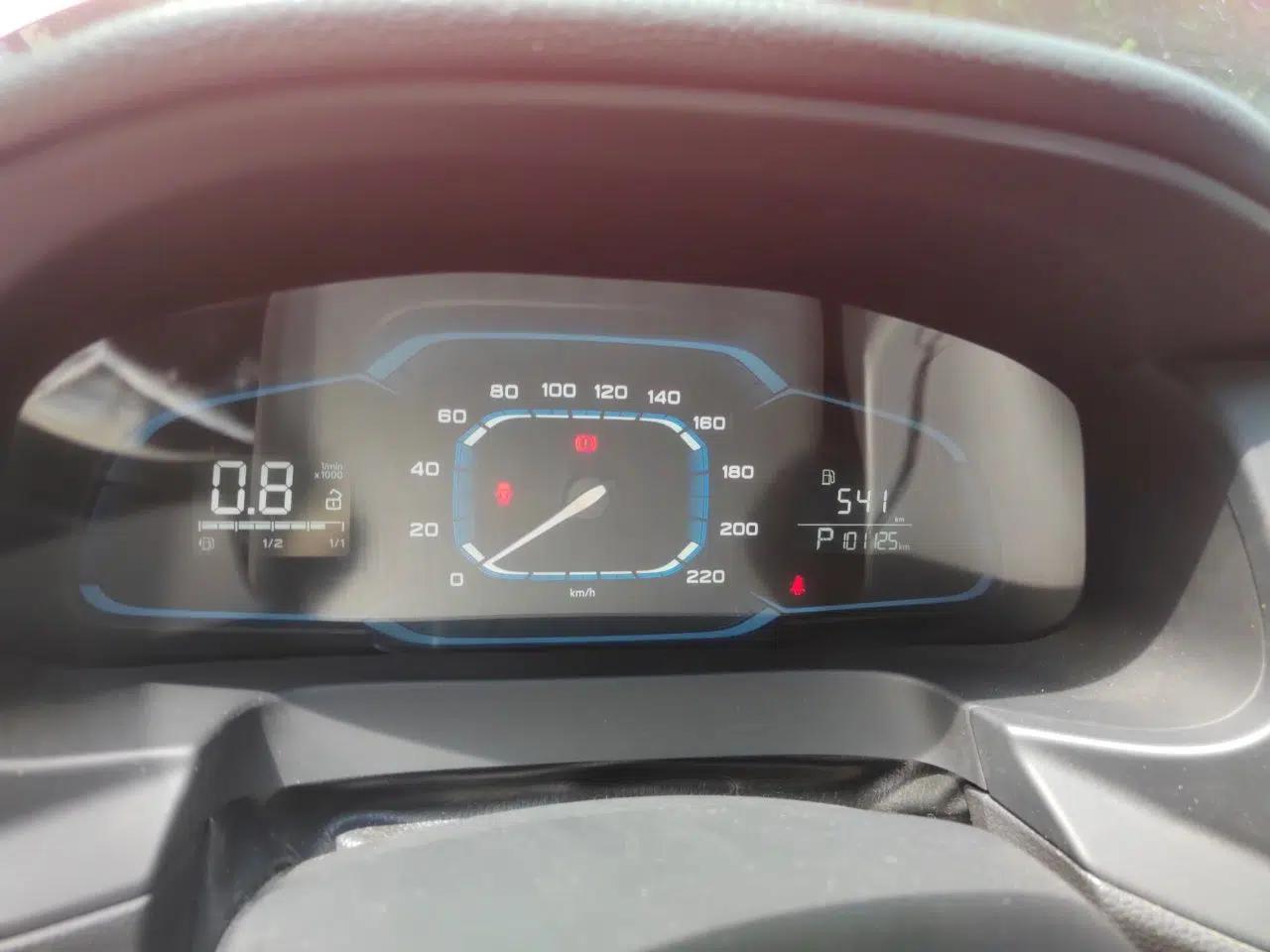 Roewe 360 2015 1.5L Automatic Luxury Edition — миниатюра 12