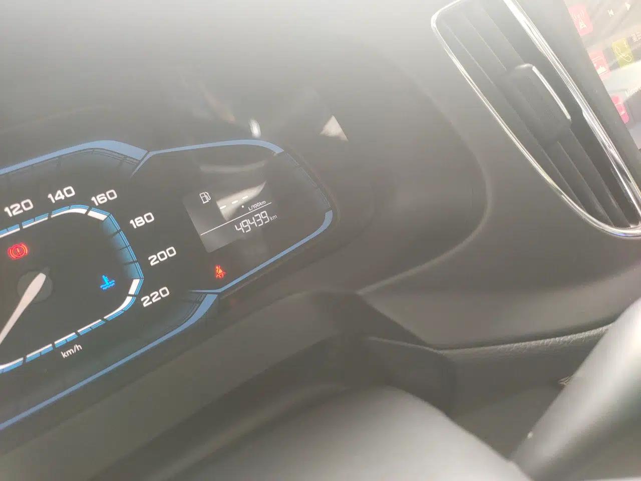 Roewe 360 2015 1.5L Manual Luxury Edition — миниатюра 13