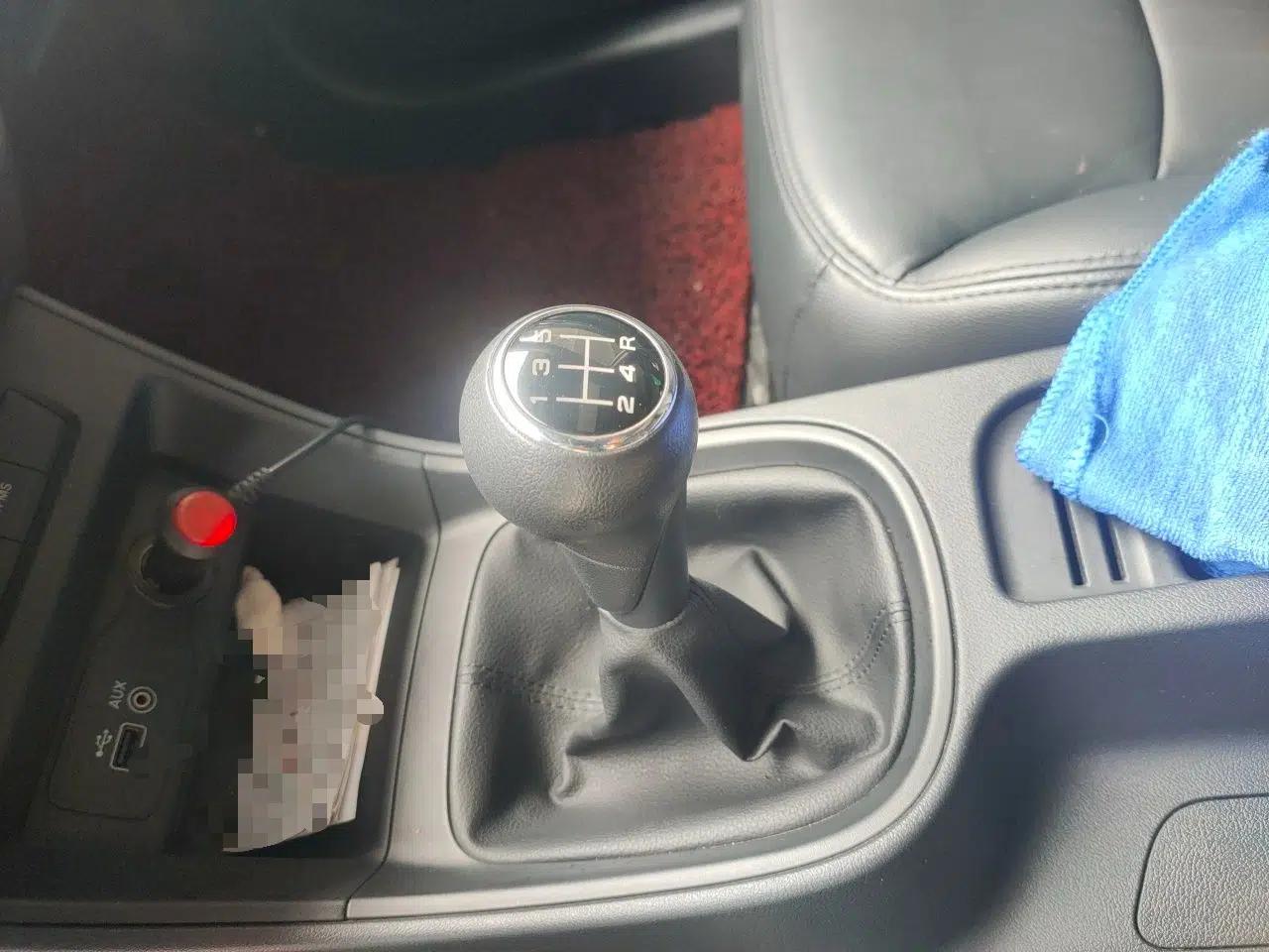 Roewe 360 2015 1.5L Manual Luxury Edition — миниатюра 15